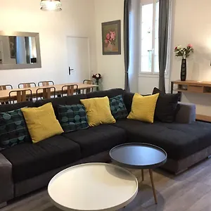 Port De Apartment